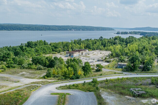 Sojourner Truth State Park has views of the Hudson River and nearby historic ruins.