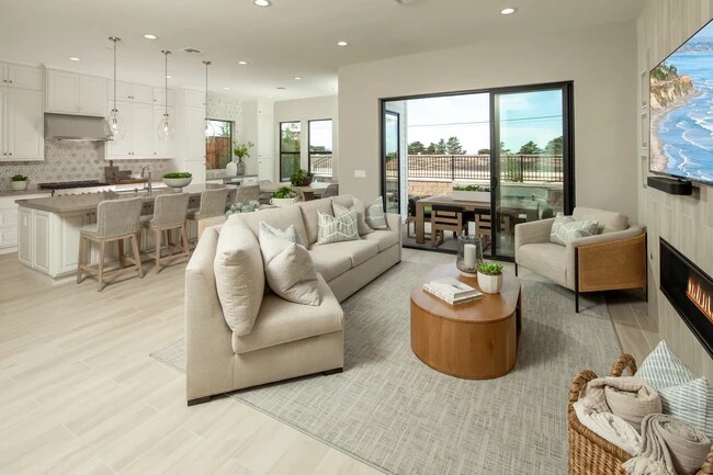 98 8th St unit 36491457, Marina, CA 93933 - photo 4