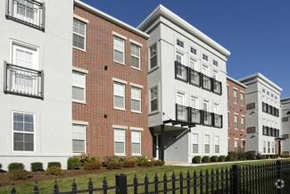 2000 Station Dr, Avenel, NJ 07001