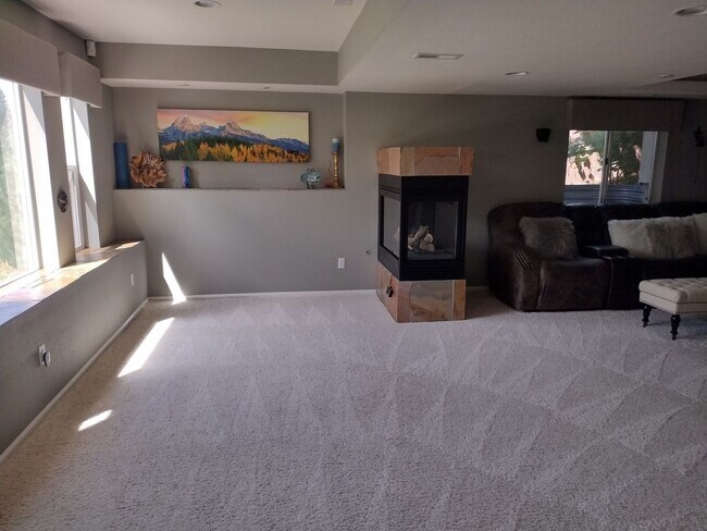 2451 S Fundy Cir, Aurora, CO 80013 - photo 4