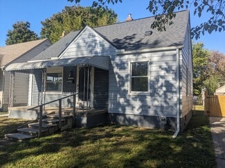 14637 Agnes Ave, Eastpointe, MI 48021