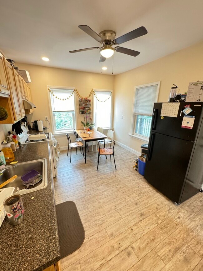 175 River St unit 3, Cambridge, MA 02139 - photo 3