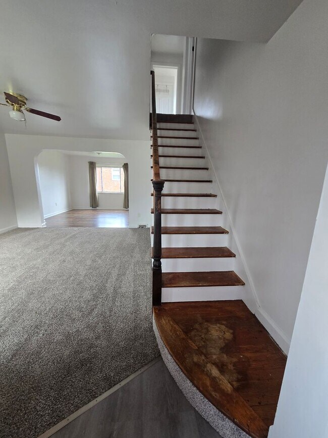 335 Charles Ave, New Kensington, PA 15068