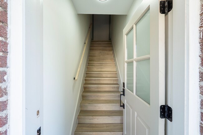 605-607-607 S Champion Ave unit 605 1-2, Columbus, OH 43205 - photo 2