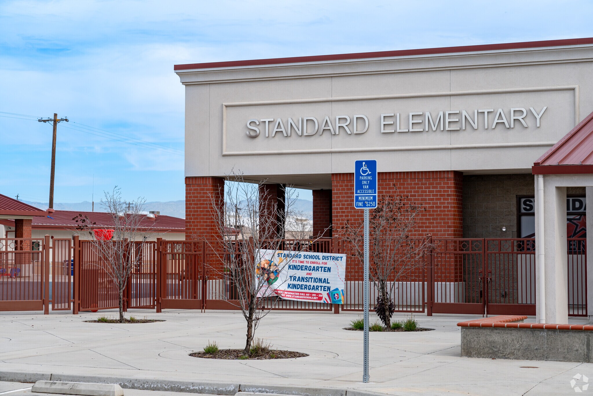 Standard Elementary serves K - 5th grade levels in Oildale, Ca.