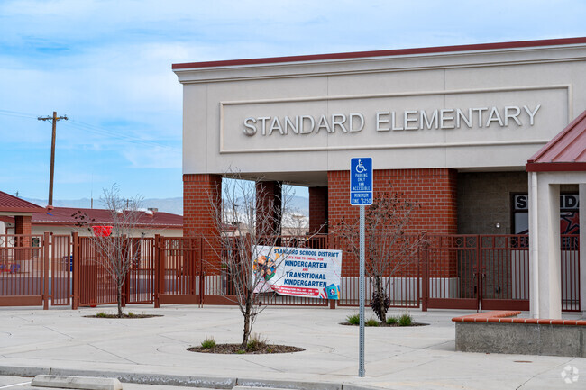 Standard Elementary serves K - 5th grade levels in Oildale, Ca.
