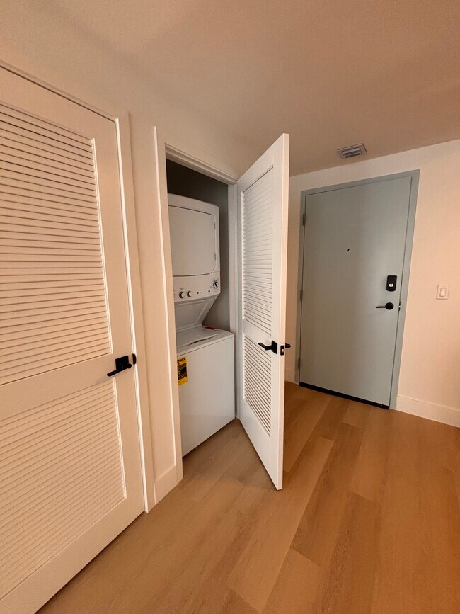 1904 Monroe St unit A1, Hollywood, FL 33020 - photo 7