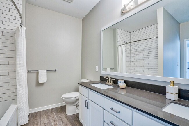 Ceylon, Clayton, MO 63105 - photo 6