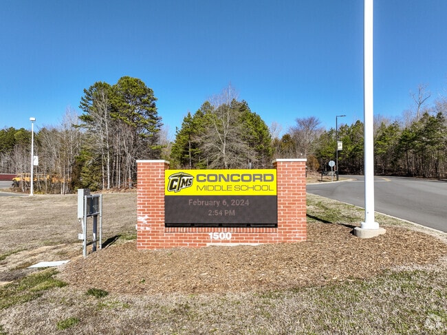 The brick signage at Concord Middle School.