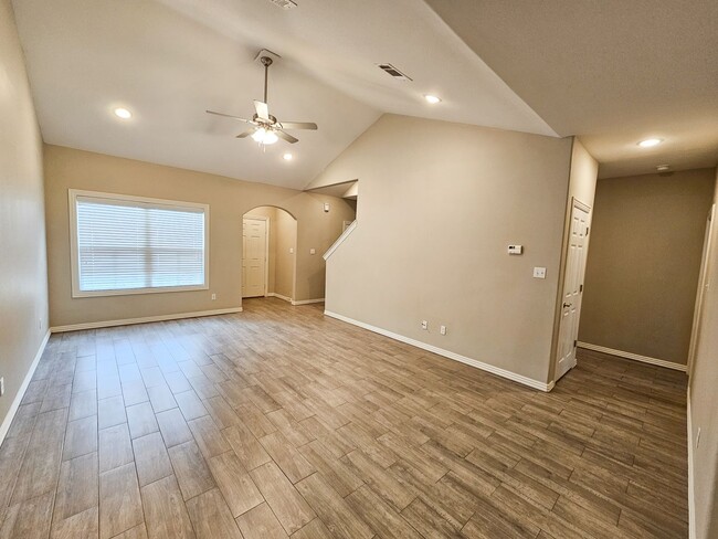 6807 Maribette Rd, Fort Smith, AR 72916 - photo 2