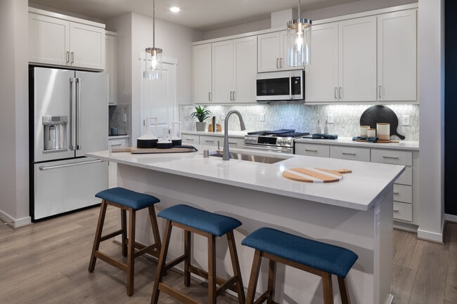 13209 NE 127th Ct unit 36665599, Kirkland, WA 98034 - photo 3