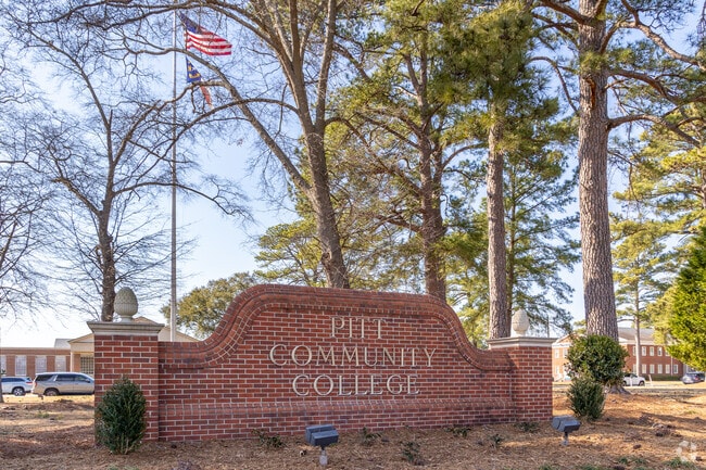Pitt Community College serves over 10,000 students from its 297 acre campus in north Winterville.