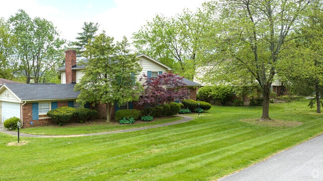 The neighbors of the Bashford Manor neighborhood take great care to keep their lawns clean.