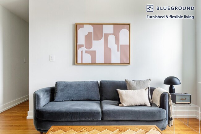 19 Forest St unit FL3-ID344, Cambridge, MA 02140 - photo 3