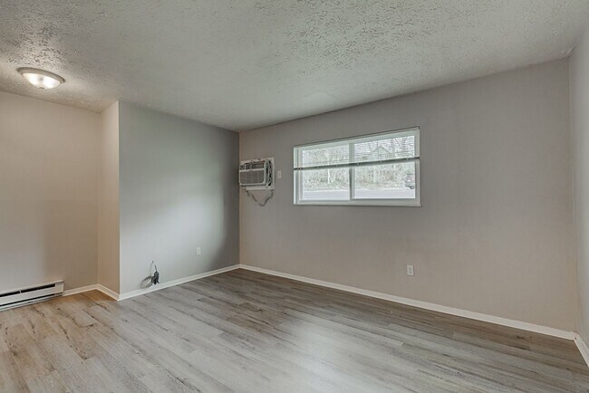 Miami Ridge Apartments 4, Cleves, OH 45002 - photo 3