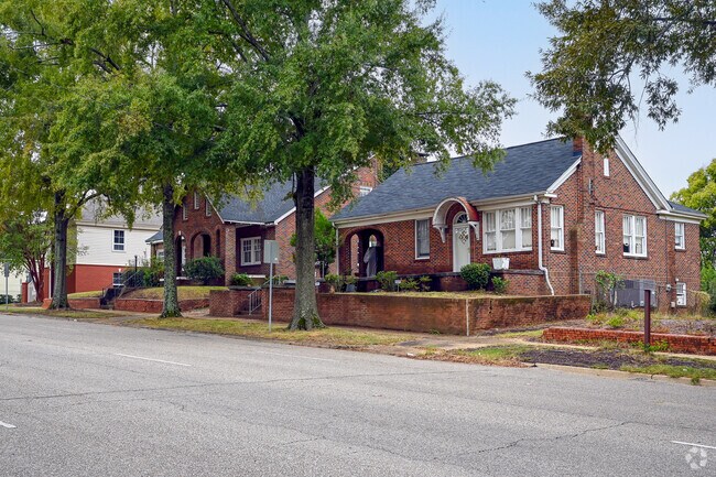 Admire the historical homes that grace the streets of Centennial Hill.