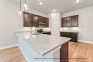 7813 Leadtree Dr, Navasota, TX 77868