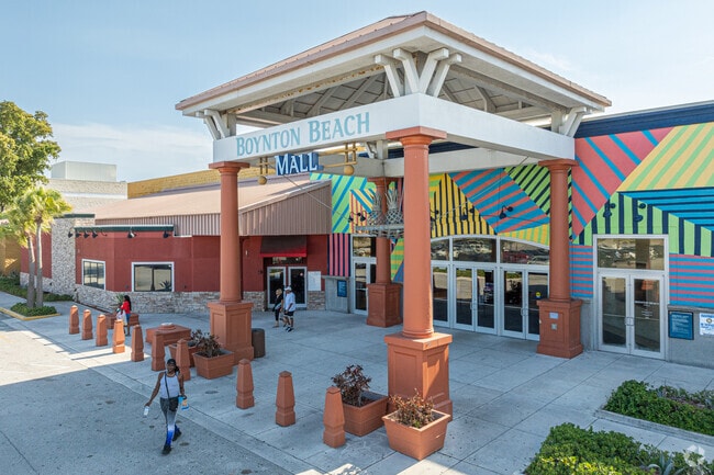 Cypress Creek is close to great shopping destinations like Boynton Beach Mall.