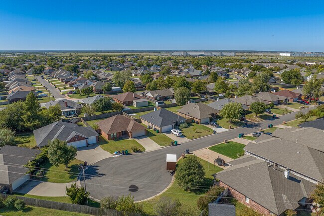 Wingspread’s gridded streets bring that classic suburban feel locals love.