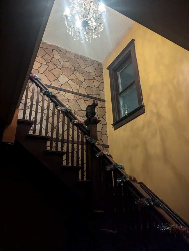 1711 N 3rd St unit The Yellow Room, Wausau, WI 54403 - photo 6