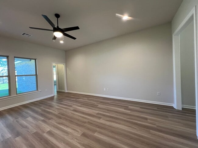 4456 Cornerstone Crossing, Lake Charles, LA 70615 - photo 3