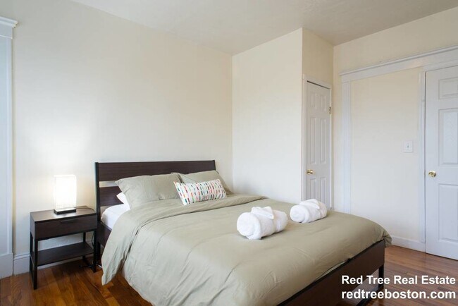 248 Kelton St unit 3, Allston, MA 02134 - photo 7