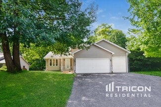 2661 Oak Ridge Dr, Monticello, MN 55362