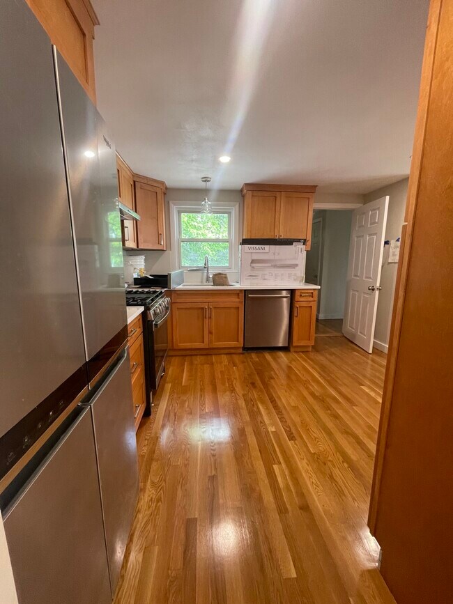 81 Nichols Ave, Watertown, MA 02472 - photo 3