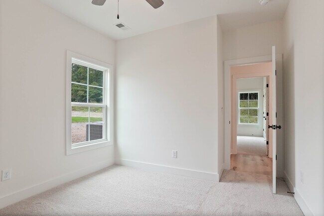 Guest Bedroom 3_-1.jpg