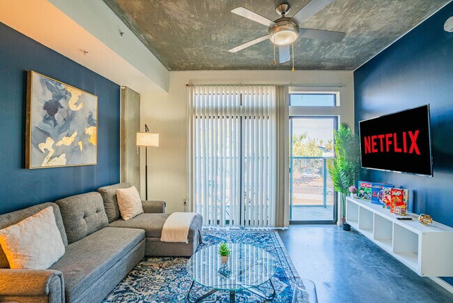 333 E Roosevelt St unit ID1263183P, Phoenix, AZ 85004 - photo 2