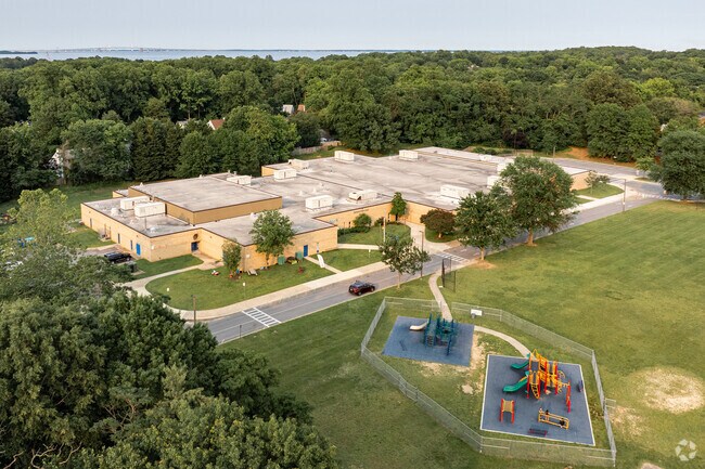 Georgetown East Elementary School gives students a great environment for learning.