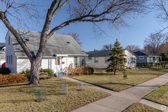 Colonial Gardens has a variety of housing styles ranging from 100 years old to quite new.