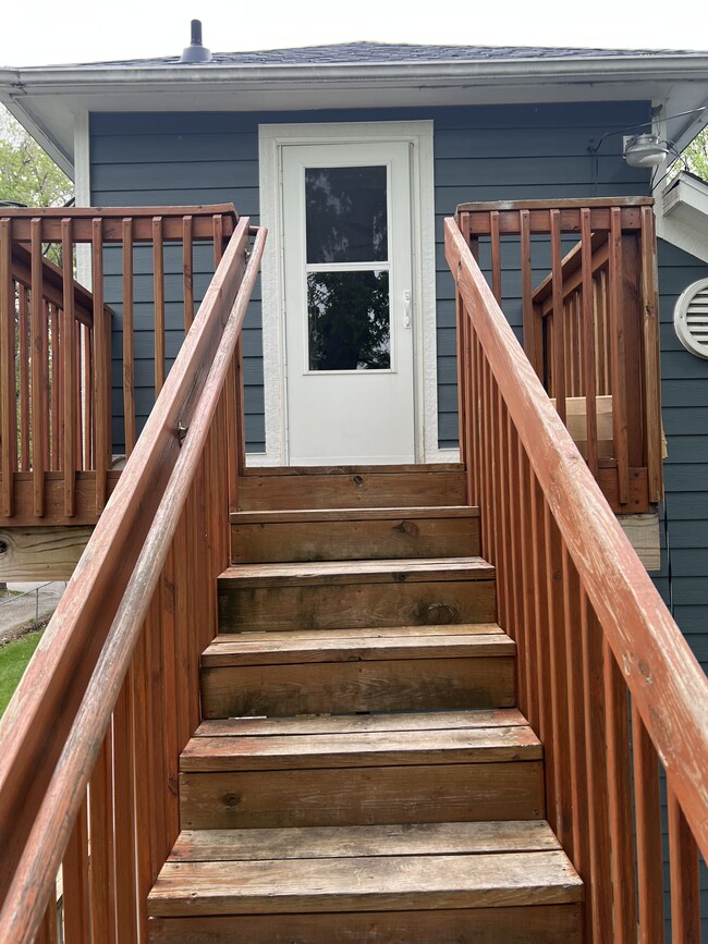 1215 23rd St unit 1215 23RD apt 3, Des Moines, IA 50311 - photo 3