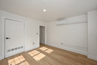 1384 W 83rd St Unit 401, Cleveland, OH 44102