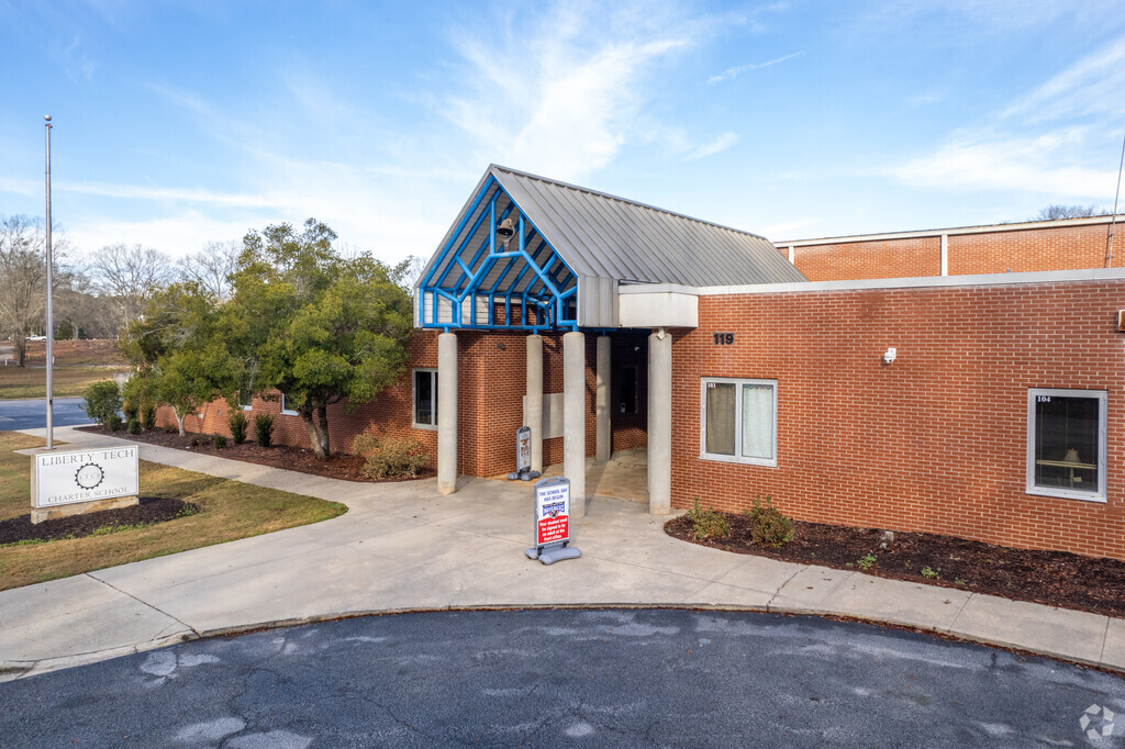 Liberty Tech Charter Academy has a student-teacher ratio of 12 to 1.