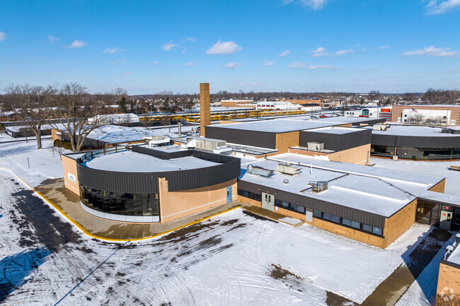 Lighthouse Elementary School, Campus Overview.