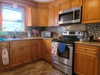 61 Highland Terrace Unit 2, Needham, MA 02494