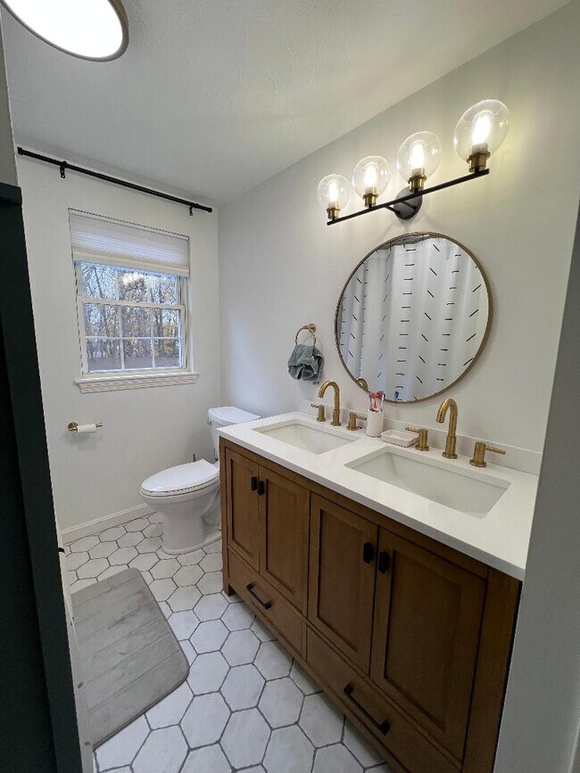 35 Kingman Ave, Mansfield, MA 02048 - photo 6