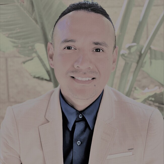 Agent Photo