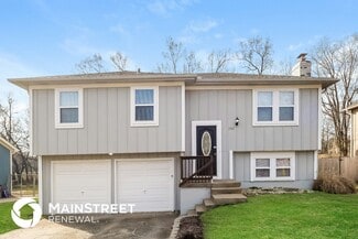 1513 W Poplar St, Olathe, KS 66061