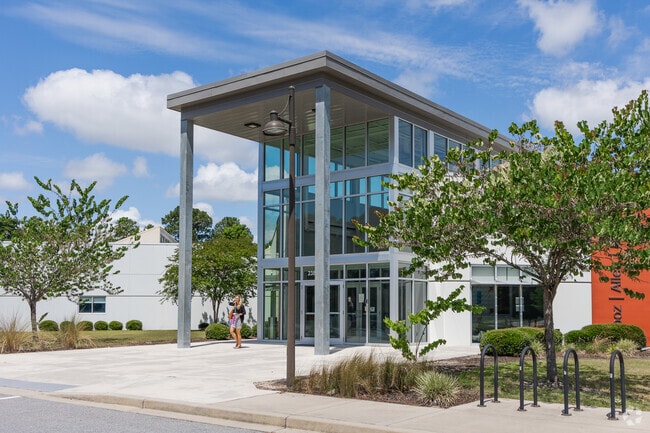 Booz Allen Hamilton is a large employer in Wando.