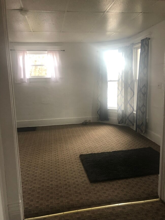 2202 Raspberry St, Erie, PA 16502 - photo 2