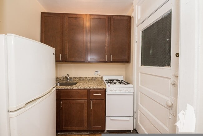 516 W Cornelia Ave unit 512-302, Chicago, IL 60657 - photo 7