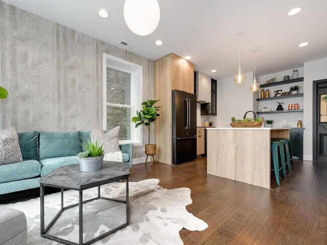 1815 W Augusta Blvd unit 2, Chicago, IL 60622 - photo 5