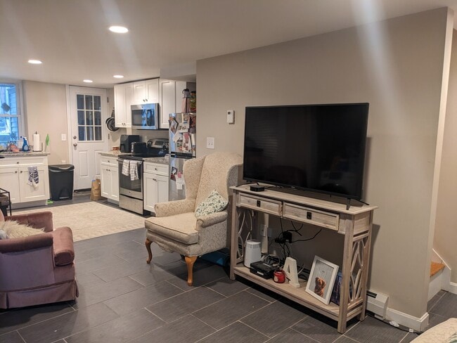 768 E 6th St unit 1, Boston, MA 02127 - photo 5