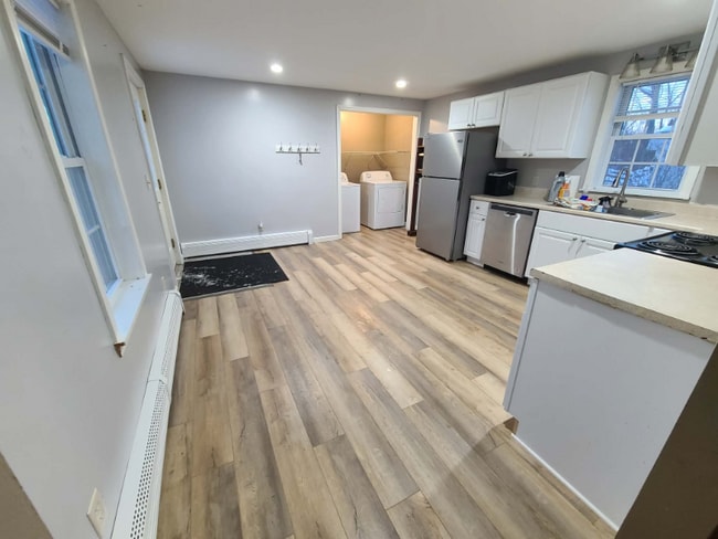 1458 N Main St, Winterport, ME 04496 - photo 4