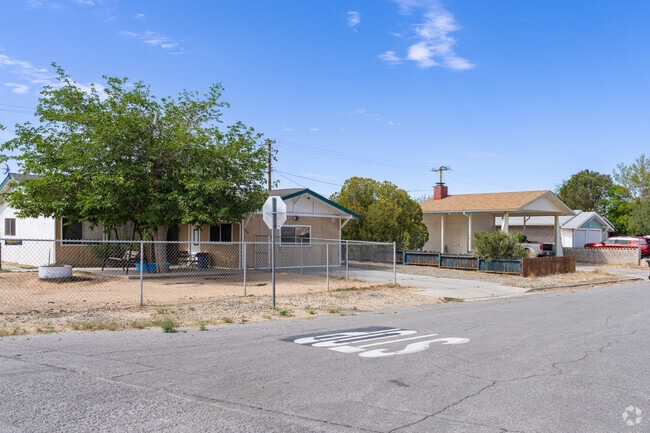 Most of the homes in China Lake Acres are walking distance from nearby amenities.