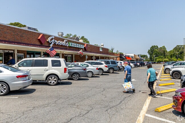 Cape St. Claire loves the selection at Graul's Market.