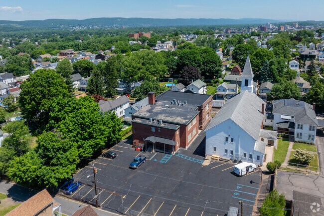 Wilkes-Barre Mennonite School has ample parking in the rear of campus for convenient drop-offs.