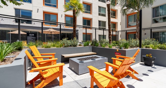 Ensemble at Northridge, Northridge, CA 91324 - photo 4